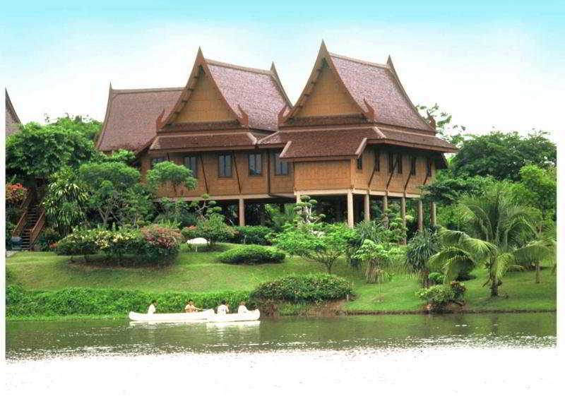 Water Land Golf Resort & Spa Phitsanulok Exterior foto