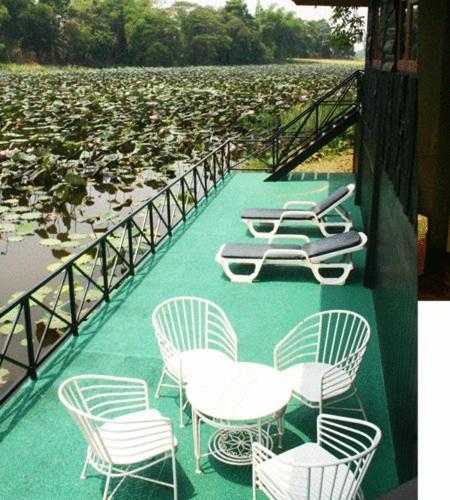 Water Land Golf Resort & Spa Phitsanulok Zimmer foto